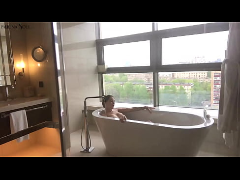 ❤️ Foshnjë e jashtëzakonshme që tund me pasion pidhin e saj në banjë Video porno në sq.yourxxxvideos.ru ☑